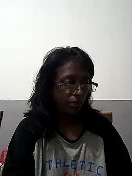 Snapshot of mamakarma1403 chatting on 03/09/25, 10:52 mamakarma1403 online show from 03/09/25, 10:52