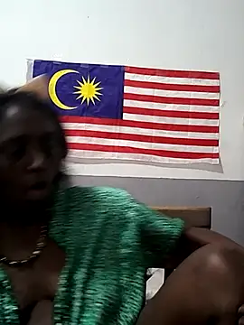 Snapshot of mamakarma1403 chatting on 09/22/25, 01:24 mamakarma1403 online show from 09/22/25, 01:24