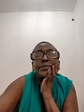 Snapshot of mamakarma1403 chatting on 06/27/26, 12:55 mamakarma1403 online show from 06/27/26, 12:55