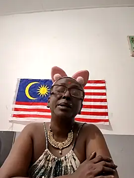 Snapshot of mamakarma1403 chatting on 07/21/26, 01:46 mamakarma1403 online show from 07/21/26, 01:46