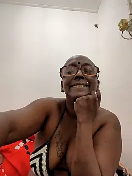 Snapshot of mamakarma1403 chatting on 07/31/26, 03:44 mamakarma1403 online show from 07/31/26, 03:44