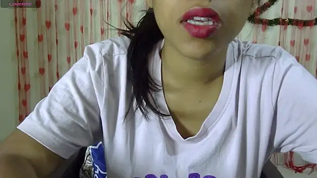 Snapshot of Preeti-Sexy chatting on 02/13/25, 04:22 Preeti-Sexy online show from 02/13/25, 04:22