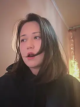 Snapshot of JoyFulLicss chatting on 12/22/24, 06:04 JoyFulLicss online show from 12/22/24, 06:04