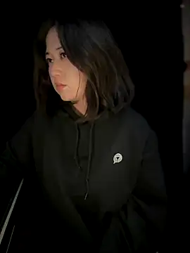 Snapshot of JoyFulLicss chatting on 10/06/25, 01:03 JoyFulLicss online show from 10/06/25, 01:03