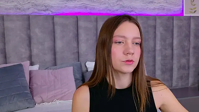 AliceBrayan online show from 01/18/25, 05:10