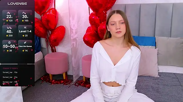 AliceBrayan online show from 02/18/25, 08:27