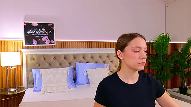 AliceBrayan online show from 02/23/25, 05:12