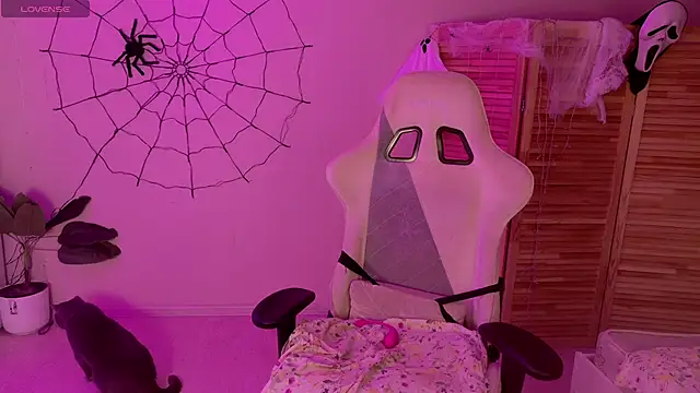 Miss Mia Murr online show from 11/16/25, 04:18