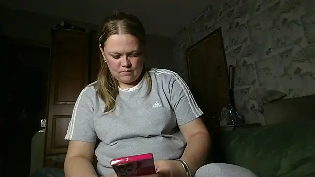 Snapshot of comeforfun24 chatting on 03/13/25, 08:22 comeforfun24 online show from 03/13/25, 08:22