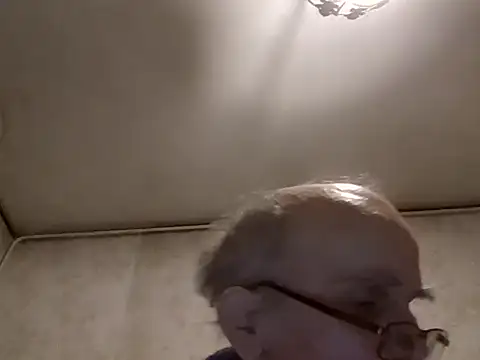 mariusica1xh online show from 10/31/25, 03:24