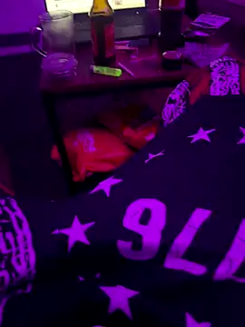 Snapshot of Rastamanzigy22 chatting on 10/22/25, 01:39 Rastamanzigy22 online show from 10/22/25, 01:39