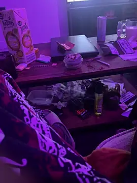 Snapshot of Rastamanzigy22 chatting on 12/01/25, 11:37 Rastamanzigy22 online show from 12/01/25, 11:37