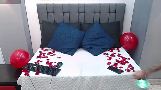 Snapshot of Venus_medussa chatting on 02/14/25, 07:54 Venus medussa online show from 02/14/25, 07:54