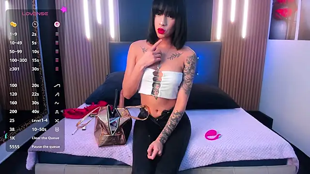 Snapshot of Venus_medussa chatting on 11/13/25, 02:54 Venus medussa online show from 11/13/25, 02:54