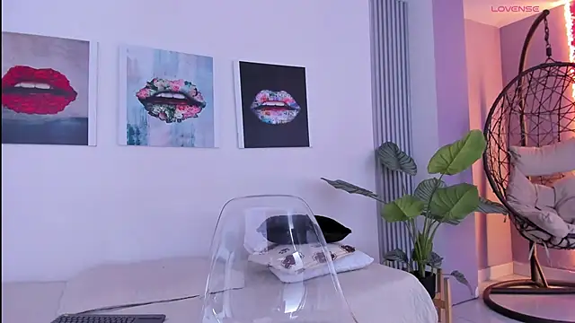 Angela donnato online show from 11/08/25, 03:50