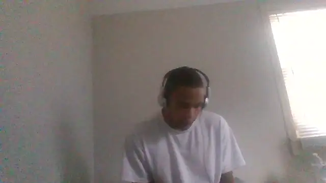 Snapshot of nintendogaymer69 chatting on 07/12/26, 08:33 nintendogaymer69 online show from 07/12/26, 08:33