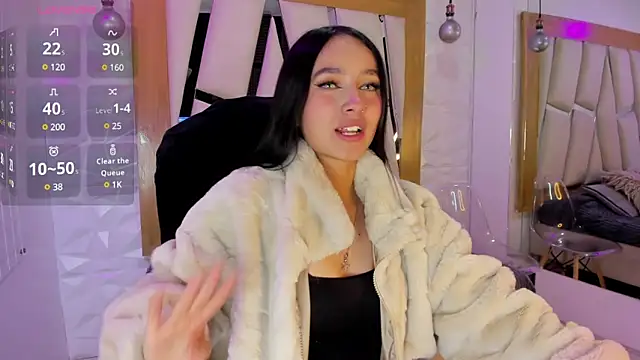 Snapshot of sophie_ws chatting on 12/30/24, 04:31 sophie ws online show from 12/30/24, 04:31