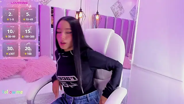 Snapshot of sophie_ws chatting on 01/06/25, 09:22 sophie ws online show from 01/06/25, 09:22