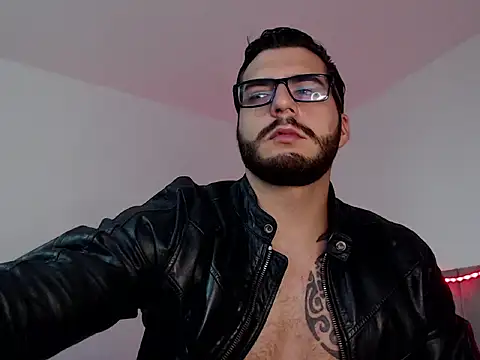 thomas gun online show from 11/10/25, 04:00