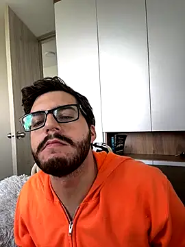 thomas gun online show from 12/15/25, 01:48