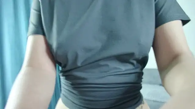 Snapshot of RileyMee chatting on 12/28/24, 03:15 RileyMee online show from 12/28/24, 03:15