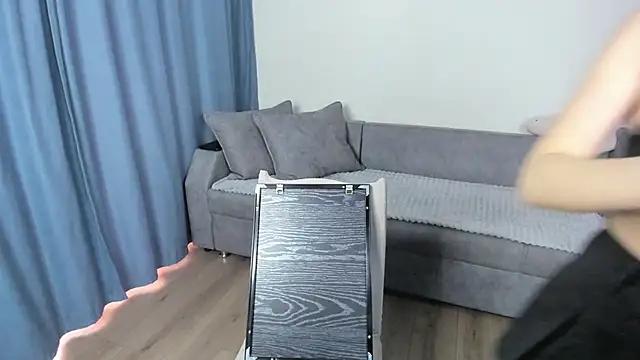 Snapshot of RileyMee chatting on 01/12/25, 06:28 RileyMee online show from 01/12/25, 06:28