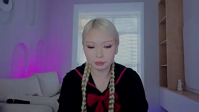 Snapshot of RileyMee chatting on 09/13/25, 03:39 RileyMee online show from 09/13/25, 03:39