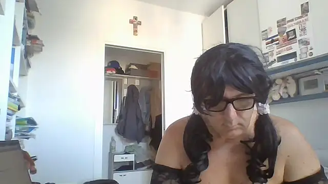 brindisiroby online show from 06/23/26, 07:39