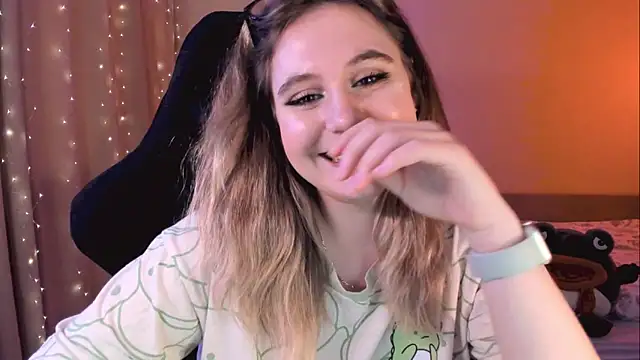 Diana Flower online show from 02/18/25, 01:22