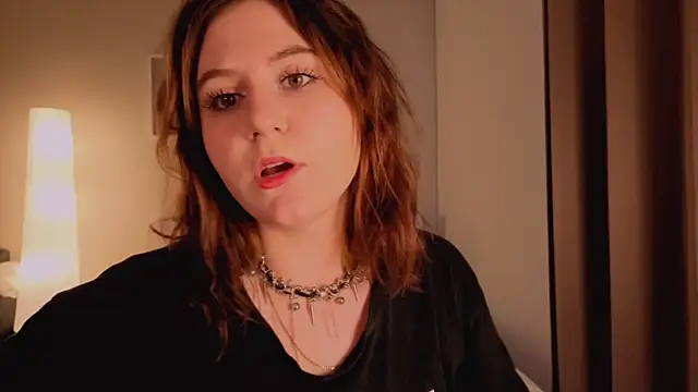 Diana Flower online show from 11/15/25, 04:32