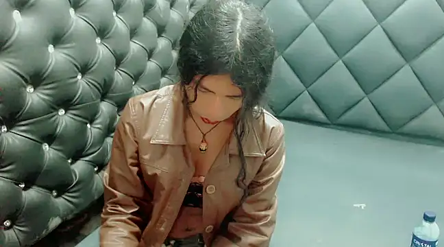 Snapshot of danna_veryhot_ chatting on 02/21/25, 04:37 danna veryhot online show from 02/21/25, 04:37