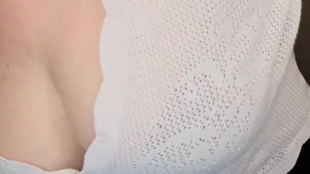 Helens love online show from 10/26/25, 02:28