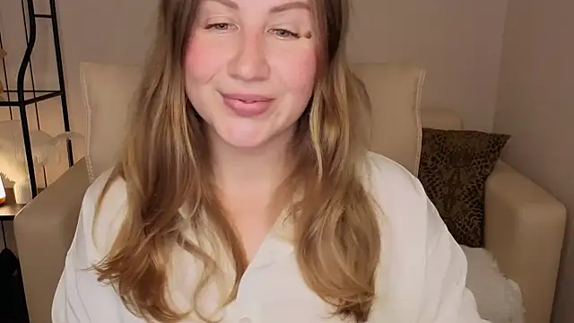 Helens love online show from 11/08/25, 02:12