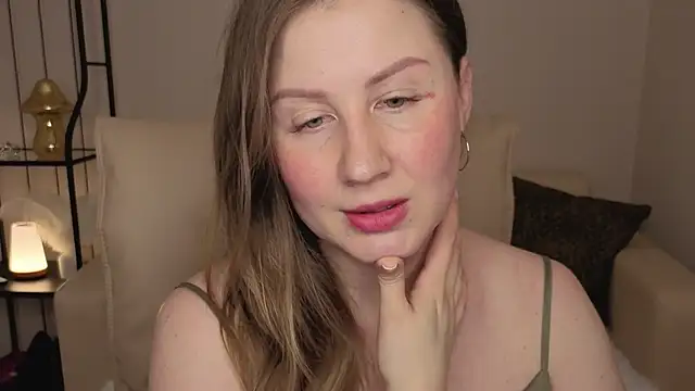 Snapshot of Helens_love chatting on 04/03/26, 02:31 Helens love online show from 04/03/26, 02:31