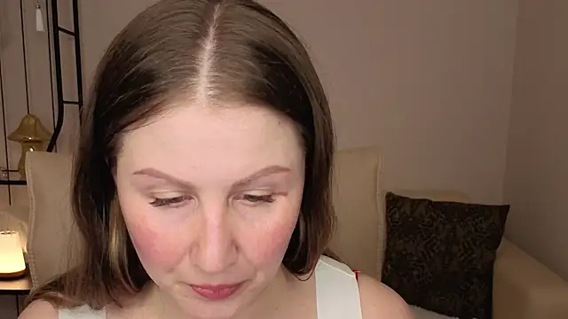 Snapshot of Helens_love chatting on 04/21/26, 09:15 Helens love online show from 04/21/26, 09:15