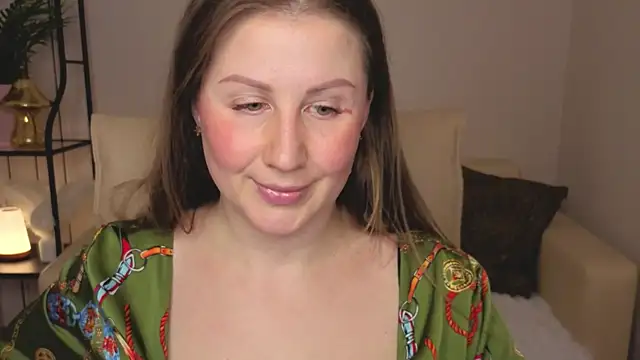 Snapshot of Helens_love chatting on 04/28/26, 08:41 Helens love online show from 04/28/26, 08:41