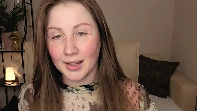 Snapshot of Helens_love chatting on 05/05/26, 08:55 Helens love online show from 05/05/26, 08:55
