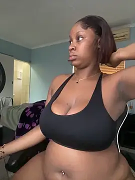 Snapshot of Candy_Love_18 chatting on 11/28/25, 04:04 Candy Love 18 online show from 11/28/25, 04:04