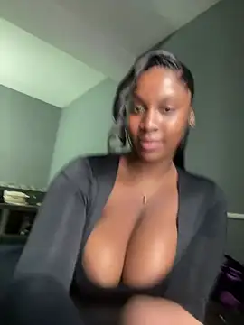 Snapshot of Candy_Love_18 chatting on 02/23/26, 09:39 Candy Love 18 online show from 02/23/26, 09:39