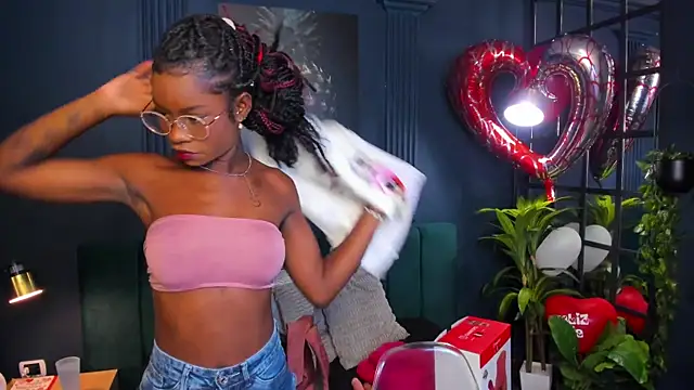 Snapshot of amber-hill chatting on 02/20/25, 12:04 amber-hill online show from 02/20/25, 12:04