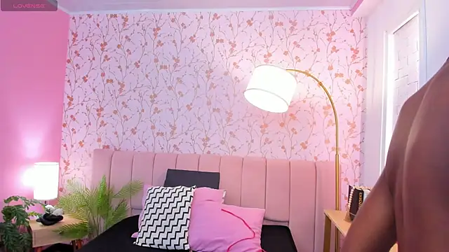 Snapshot of amber-hill chatting on 02/25/25, 07:03 amber-hill online show from 02/25/25, 07:03