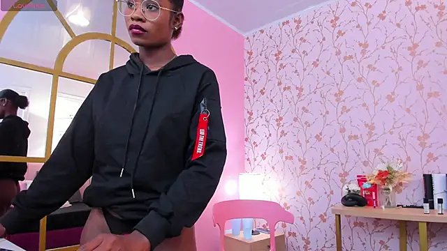 Snapshot of amber-hill chatting on 03/11/25, 04:21 amber-hill online show from 03/11/25, 04:21