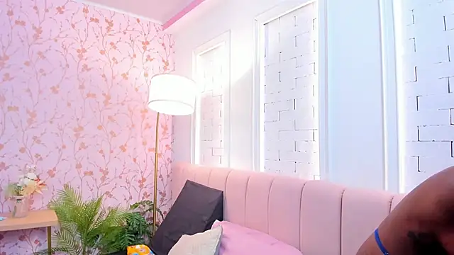 Snapshot of amber-hill chatting on 03/17/25, 07:48 amber-hill online show from 03/17/25, 07:48