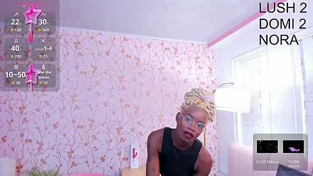 Snapshot of amber-hill chatting on 09/20/25, 07:04 amber-hill online show from 09/20/25, 07:04