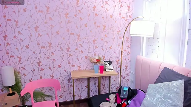 Snapshot of amber-hill chatting on 09/27/25, 06:57 amber-hill online show from 09/27/25, 06:57