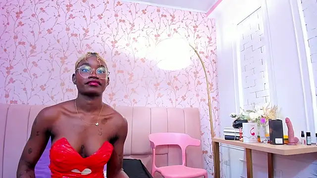 Snapshot of amber-hill chatting on 10/18/25, 07:25 amber-hill online show from 10/18/25, 07:25