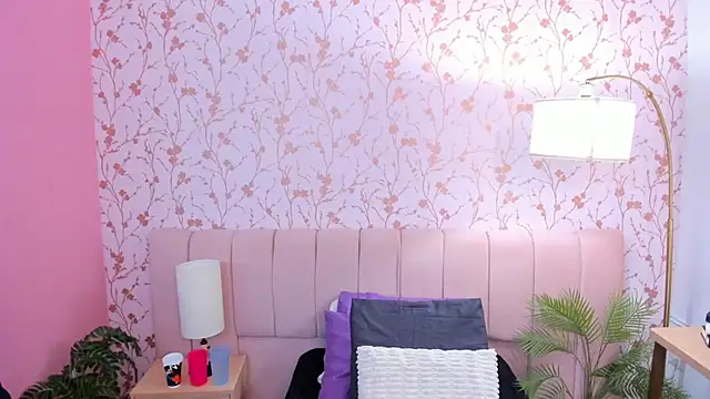 Snapshot of amber-hill chatting on 11/13/25, 07:35 amber-hill online show from 11/13/25, 07:35