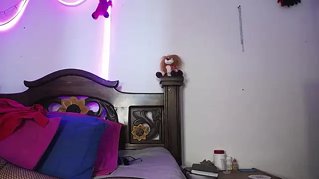 DominaLeona online show from 12/02/24, 07:49