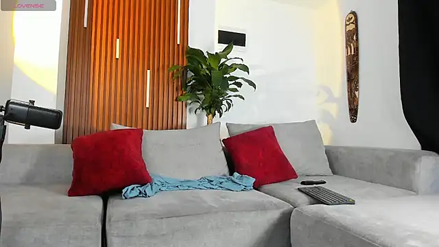 Snapshot of lucasanto_ chatting on 03/10/26, 04:06 lucasanto online show from 03/10/26, 04:06