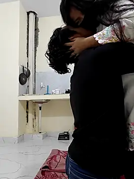 Snapshot of riya190 chatting on 01/17/26, 06:33 riya190 online show from 01/17/26, 06:33